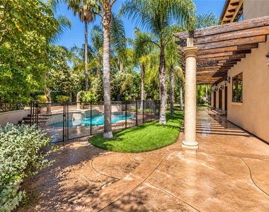 5427 Genesta - Photo Thumbnail 19
