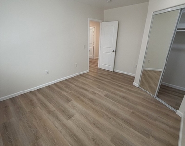 1038 Western Avenue - Photo Thumbnail 12