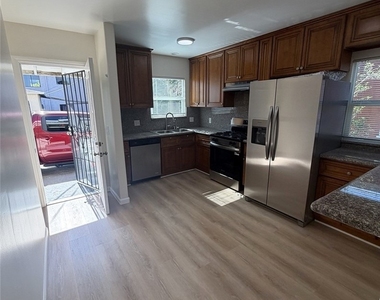 1038 Western Avenue - Photo Thumbnail 4