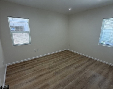 1038 Western Avenue - Photo Thumbnail 8