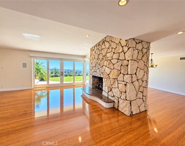 1156 Las Pulgas - Photo Thumbnail 5