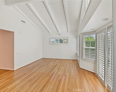18220 Clark Street - Photo Thumbnail 3