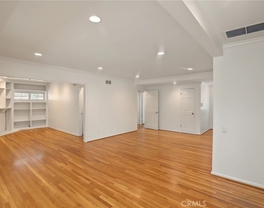 18220 Clark Street - Photo Thumbnail 5