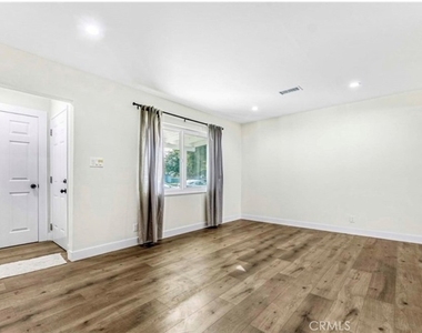 44335 Glenraven Road - Photo Thumbnail 3