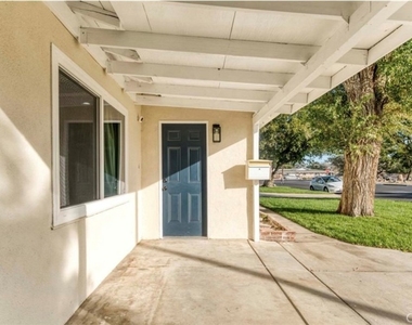 44335 Glenraven Road - Photo Thumbnail 2