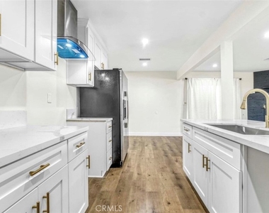 44335 Glenraven Road - Photo Thumbnail 11