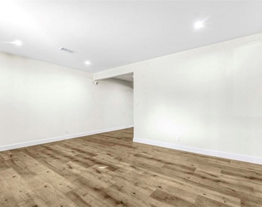 44335 Glenraven Road - Photo Thumbnail 4