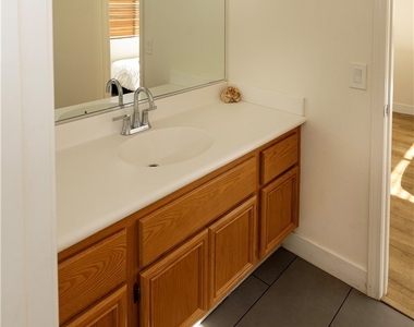 27604 Redwood Way - Photo Thumbnail 31