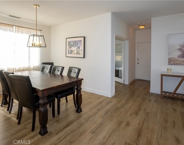27604 Redwood Way - Photo Thumbnail 16