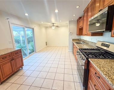 9952 Independence Avenue - Photo Thumbnail 9