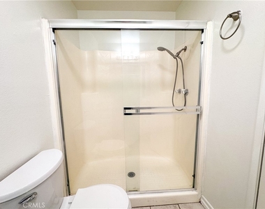 9952 Independence Avenue - Photo Thumbnail 26