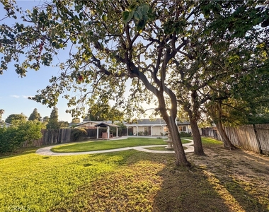 9952 Independence Avenue - Photo Thumbnail 30