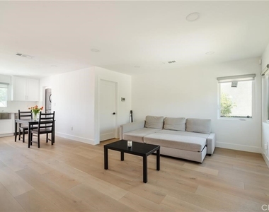 3023 Glendon Avenue - Photo Thumbnail 8