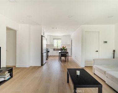 3023 Glendon Avenue - Photo Thumbnail 11