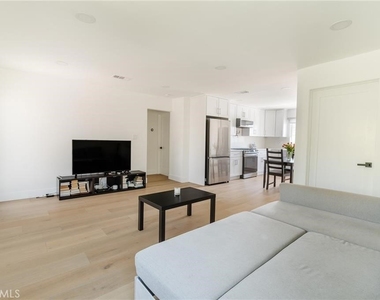 3023 Glendon Avenue - Photo Thumbnail 12