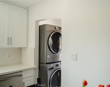 3023 Glendon Avenue - Photo Thumbnail 6
