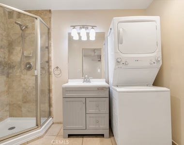 23101 Lanark Street - Photo Thumbnail 7