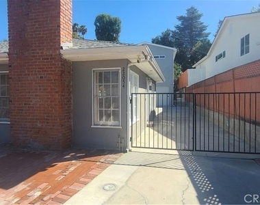 22054 Independencia - Photo Thumbnail 3