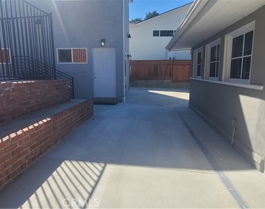 22054 Independencia - Photo Thumbnail 45