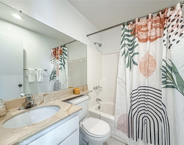 5249 Colodny - Photo Thumbnail 19