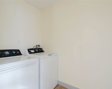 7227 Forbes Avenue - Photo Thumbnail 10