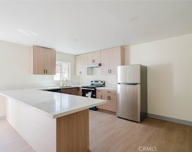 7227 Forbes Avenue - Photo Thumbnail 13
