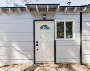 7227 Forbes Avenue - Photo Thumbnail 2