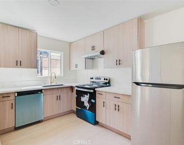 7227 Forbes Avenue - Photo Thumbnail 12