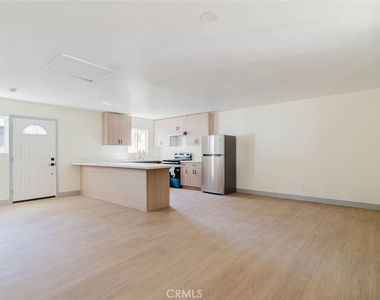 7227 Forbes Avenue - Photo Thumbnail 5