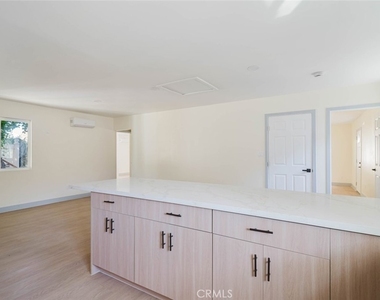 7227 Forbes Avenue - Photo Thumbnail 14