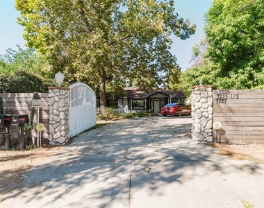 7227 Forbes Avenue - Photo Thumbnail 1