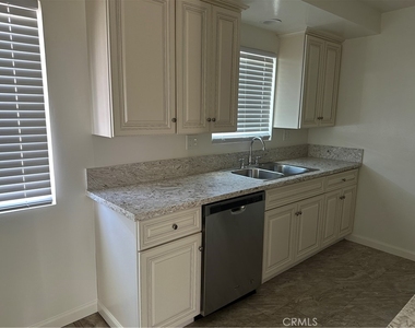 1209 Beryl Street - Photo Thumbnail 4