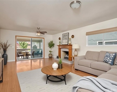 3546 Hillview Drive - Photo Thumbnail 3