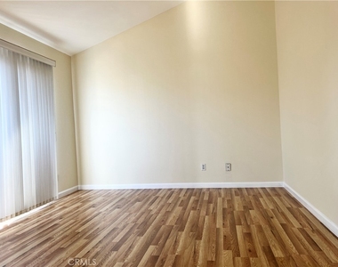 13946 Sandy Way - Photo Thumbnail 12