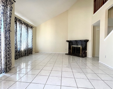 13946 Sandy Way - Photo Thumbnail 5