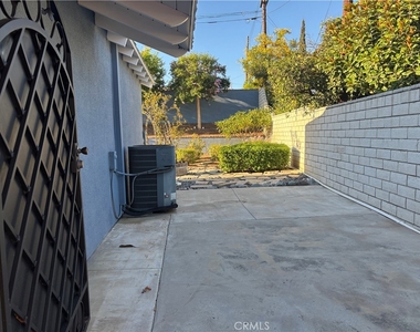 943 Gehrig Avenue - Photo Thumbnail 30