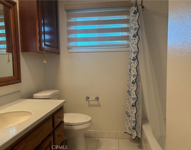 943 Gehrig Avenue - Photo Thumbnail 24