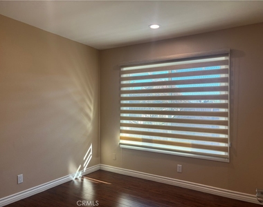 943 Gehrig Avenue - Photo Thumbnail 20
