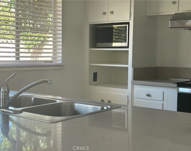 248 Wake Forest - Photo Thumbnail 6