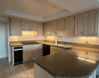 2020 S Western Avenue - Photo Thumbnail 16