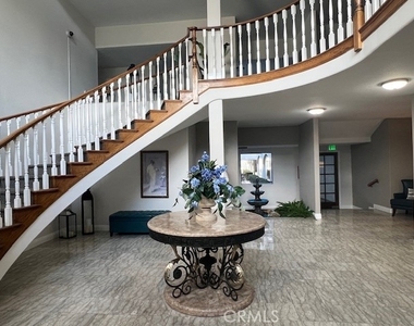 2020 S Western Avenue - Photo Thumbnail 1