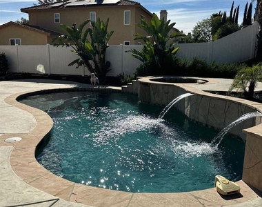 30194 Loretta Avenue - Photo Thumbnail 1