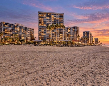 1720 Avenida Del Mundo - Photo Thumbnail 22