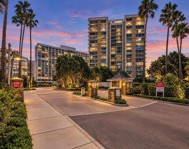 1720 Avenida Del Mundo - Photo Thumbnail 21
