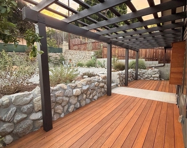 521 Meridian Terrace - Photo Thumbnail 4