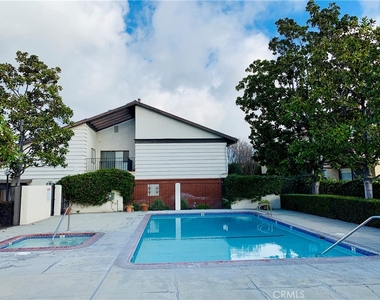 436 Fairview - Photo Thumbnail 5