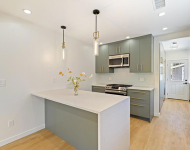 83 S Greenwood Avenue - Photo Thumbnail 23