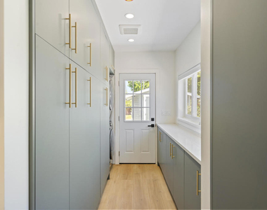 83 S Greenwood Avenue - Photo Thumbnail 28