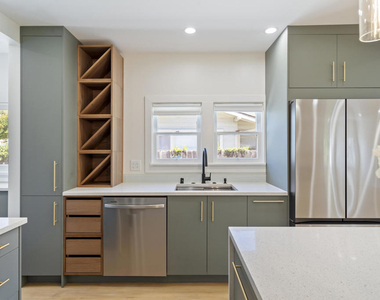 83 S Greenwood Avenue - Photo Thumbnail 25