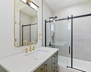 83 S Greenwood Avenue - Photo Thumbnail 9